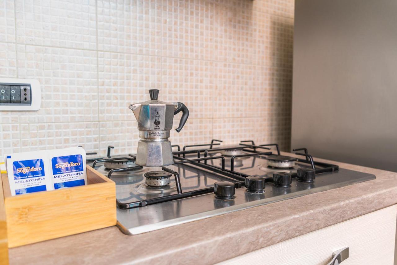 4 Giornate Apartment نابولي المظهر الخارجي الصورة