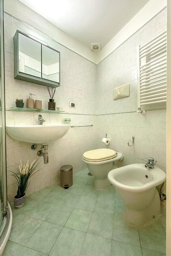 4 Giornate Apartment نابولي المظهر الخارجي الصورة